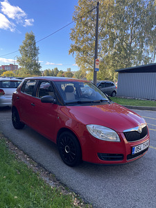Skoda Fabia 2009 (4 foto / 8)