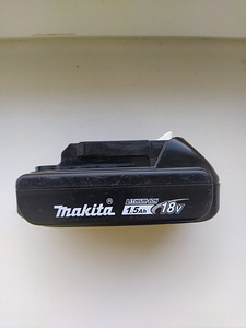 Makita aku 18v 1,5 Ah. (1 foto / 5)