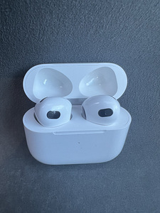 Продам airpods 3 (1 фото из 1)