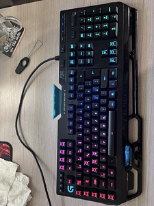 Logitech G910 Orion Spark (1 foto / 2)
