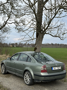 Volkswagen passat 1.9 96kw (4 foto / 5)