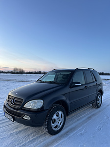 MERCEDES-BENZ ML 270 CDI (2 foto / 9)