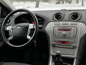 Ford Mondeo (6 фото из 8)