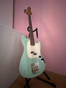 Squier Mustang Bass