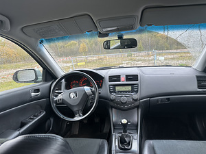 HONDA ACCORD (7 foto / 7)