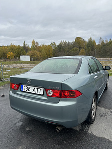 Honda accord (5 foto / 10)