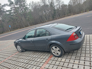 Ford Mondeo (3 фото из 12)