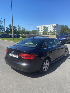 Audi A4 1.8 118kW (2 foto / 14)