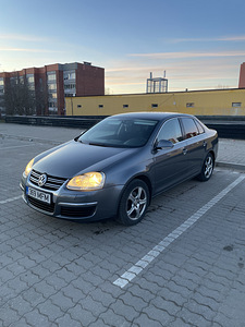 VW Jetta 2006 1.6 бензин МКПП 6ст (1 фото из 7)