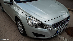 Volvo V60 2012 (4 фото из 12)
