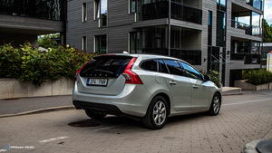 Volvo V60 2012 (6 фото из 12)