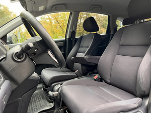 Honda CR-V 2.0 110kW bensiin 2007a (11 foto / 15)