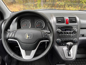 Honda CR-V 2.0 110kW bensiin 2007a (12 foto / 15)