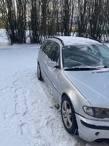 BMW 328i (2 фото из 5)