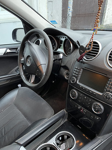 Mercedes ML 320d (7 foto / 10)