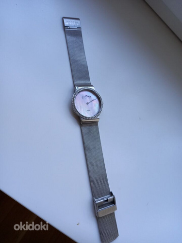 Наручные часы с перламутровым циферблатом Skagen (фото #2)