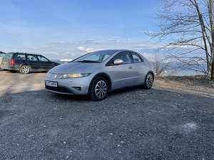 Honda Civic (1 foto / 7)