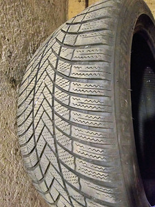 275/40 R21 Bridgestone Blizzark LM005, 4,5-5 mm (1 foto / 6)