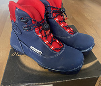 Лыжные ботинки размер 34