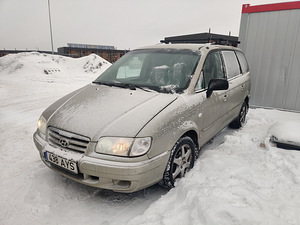 Hyundai TRAJET kaks autot restaureerimiseks (3 foto / 6)