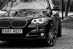 BMW 520 xdrive 140kw (2 foto / 12)