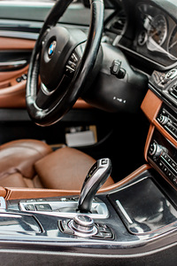 BMW 520 xdrive 140kw (10 foto / 12)