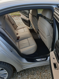 BMW 730 180kw 2010 (6 foto / 10)