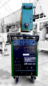 Poolautomaatne keevitusseade Migatronic KDO 325 (4 foto / 7)
