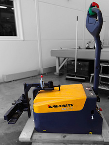 Jungheinrich EZS 010 veduk (5 foto / 9)