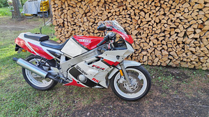 Yamaha FZR 600 Genesis 67kW (6 foto / 9)
