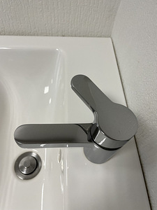 Kraanikauss koos kapi ja segistiga Ikea TVÄLLEN/ENHET (4 foto / 5)