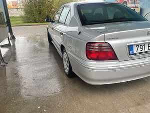 Honda Accord (5 foto / 6)