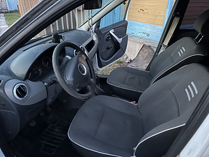Dacia Logan 7 passager 1.6D (5 foto / 11)