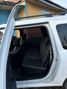 Dacia Logan 7 passager 1.6D (10 foto / 11)