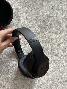 Beats studio wirless (9 фото из 9)