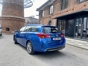 Takso rendiauto Toyota Auris Hybrid/LPG Bolt (5 foto / 9)