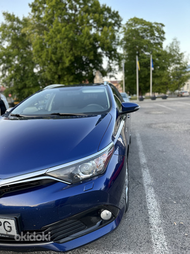 Автомобиль под такси в аренду Toyota LPG/Hybrid Toyota Auris (фото #1)