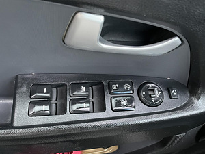 Продам Kia Sportage 2013 , бензин (3 фото из 7)