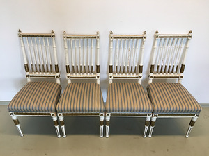 Kustavi stiilis söögilaud ja 4 tooli (3 foto / 10)