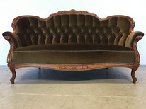 Великолепный диван-кушетка в стиле рококо