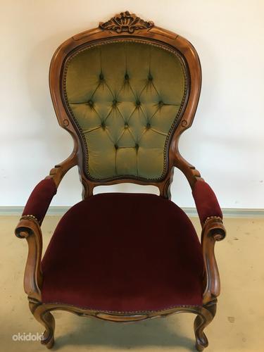 Красивое кресло в стиле рококо (фото #4)