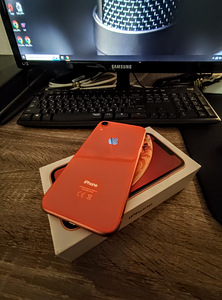 iPhone XR 64GB Coral (3 foto / 4)
