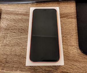 iPhone XR 64GB Coral (4 foto / 4)