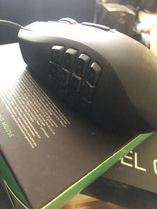 Razer Naga Chroma (2 фото из 3)
