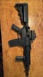 Airsoft colt m4 (1 foto / 3)