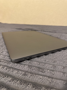 MacBook Pro 16-inch 2019 i7,16GB,512GB (5 foto / 7)
