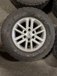 Toyota 17” rattad (5 foto / 9)