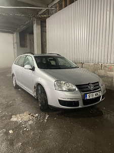Volkswagen Golf (1 foto / 6)