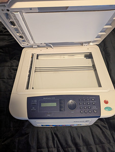 Многофункциональное устройство Xerox 3220 - принтер, сканер, (4 фото из 5)