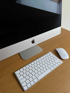 iMac 21.5-inch, Late 2013 + magic mouse ja magic keyboard (3 foto / 3)